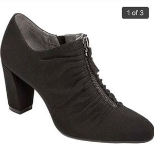 Aerosoles Black Fortunate Bootie size 10